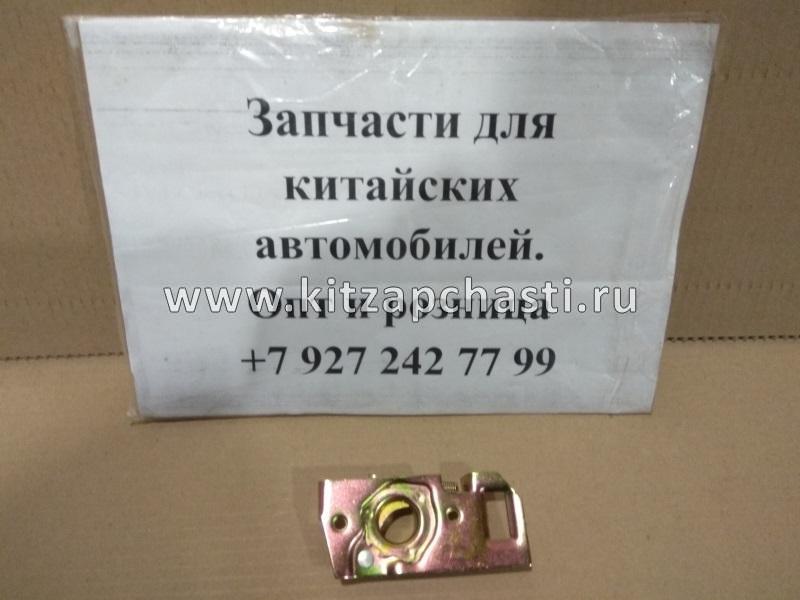 Замок капота нижний Chery Kimo S11-8402080